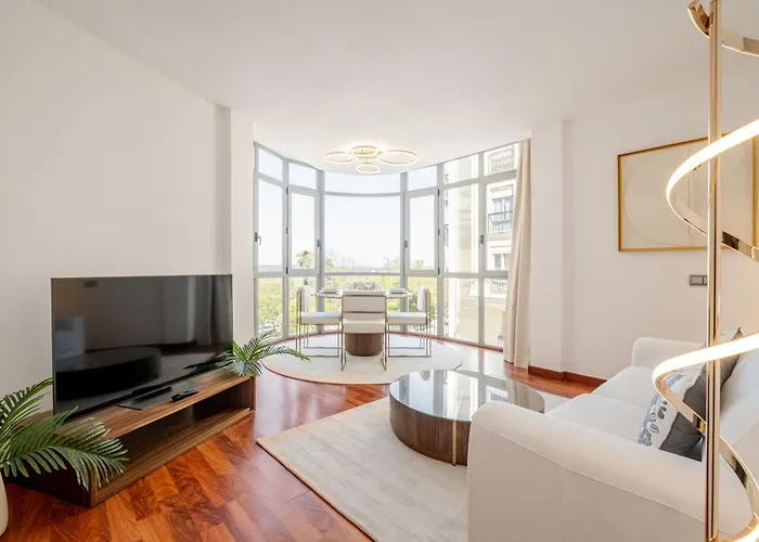 Luxury Apartments In Barrio Palacio