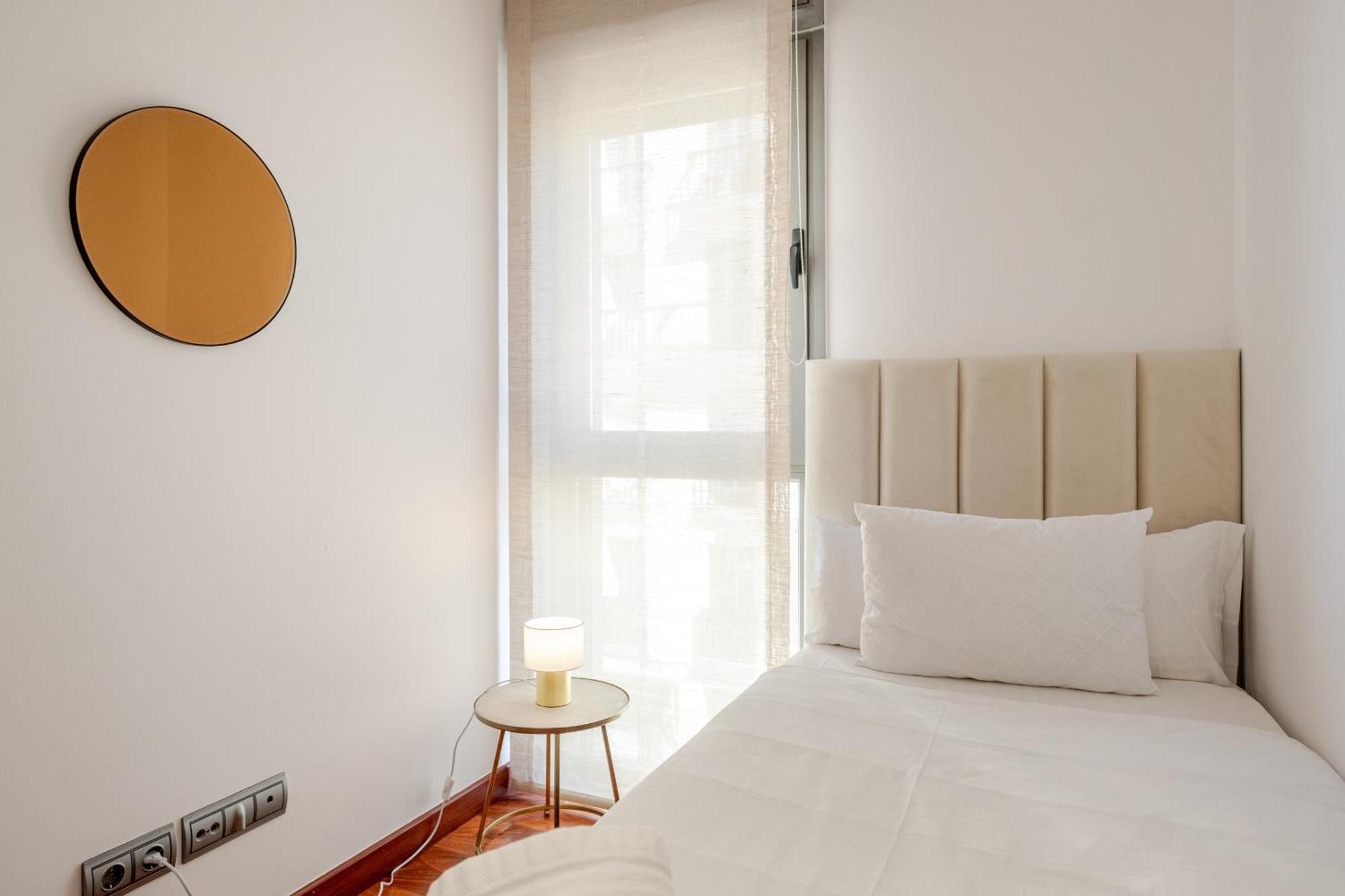 Luxury In Barrio Palacio Madrid
